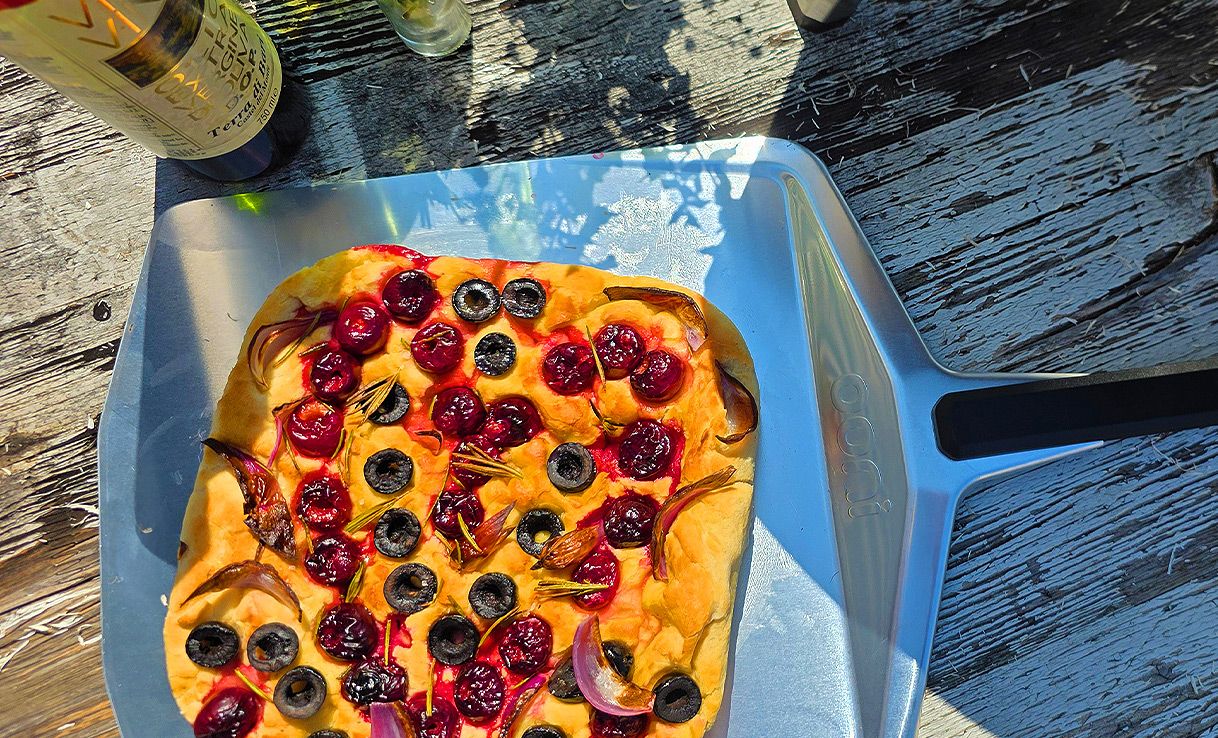 Kirsch Focaccia auf Pizzawender