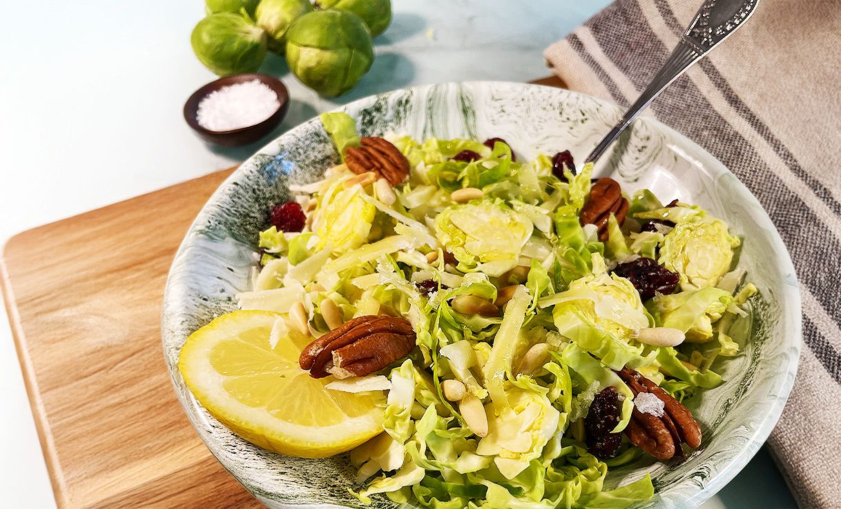 Rosenkohl-Nuss-Salat