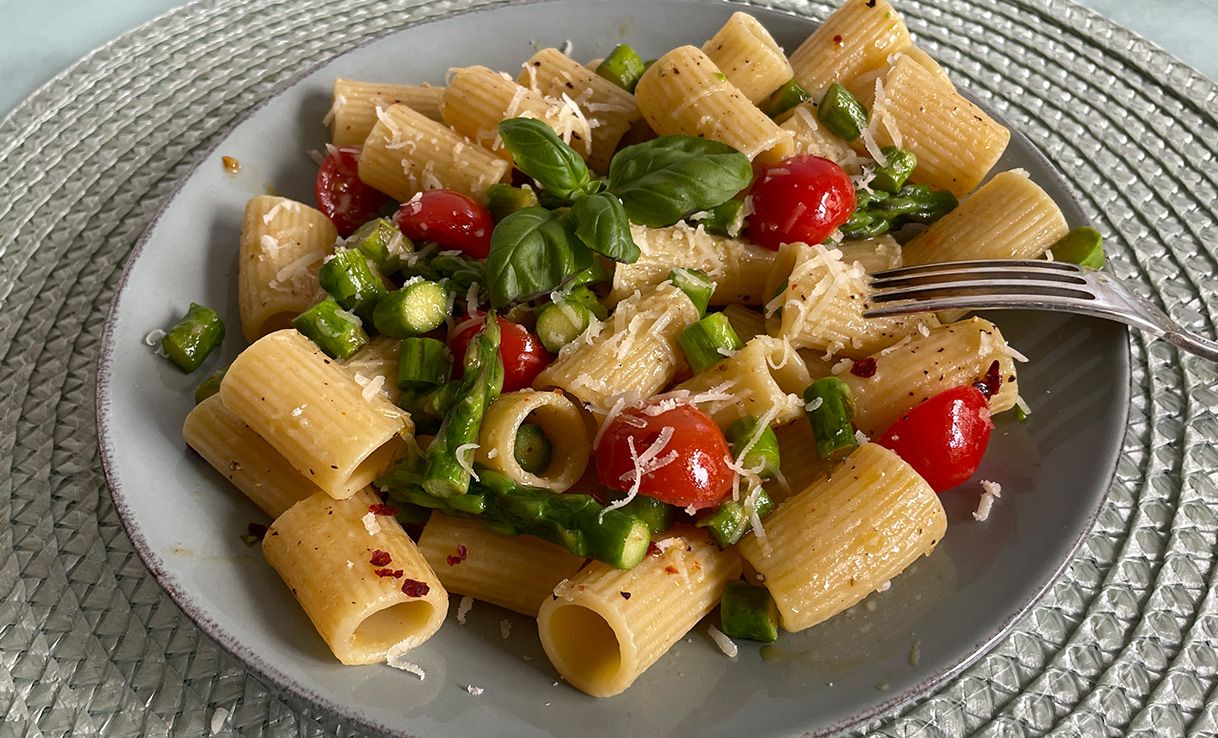 Frühlingspasta mit Spargel