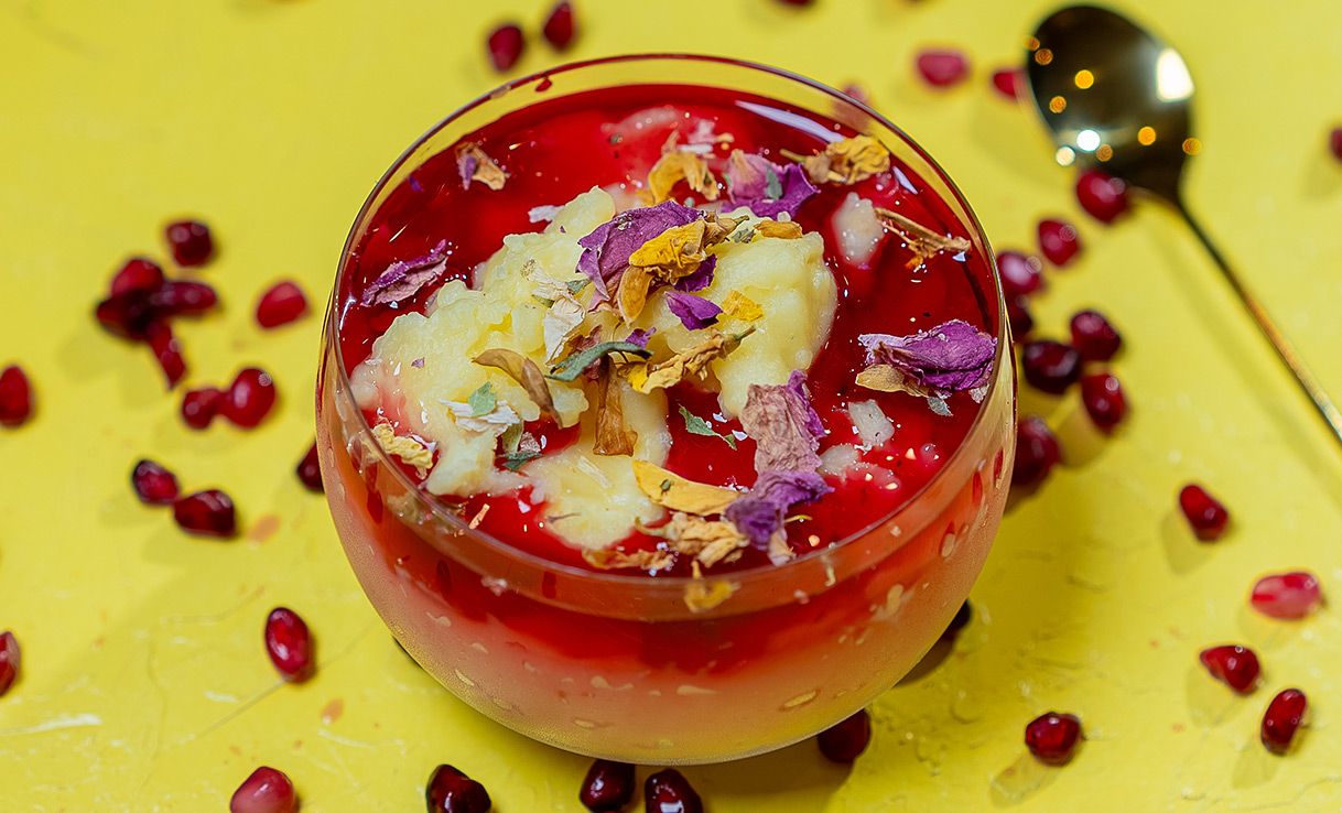 Malabi mit Granatapfel