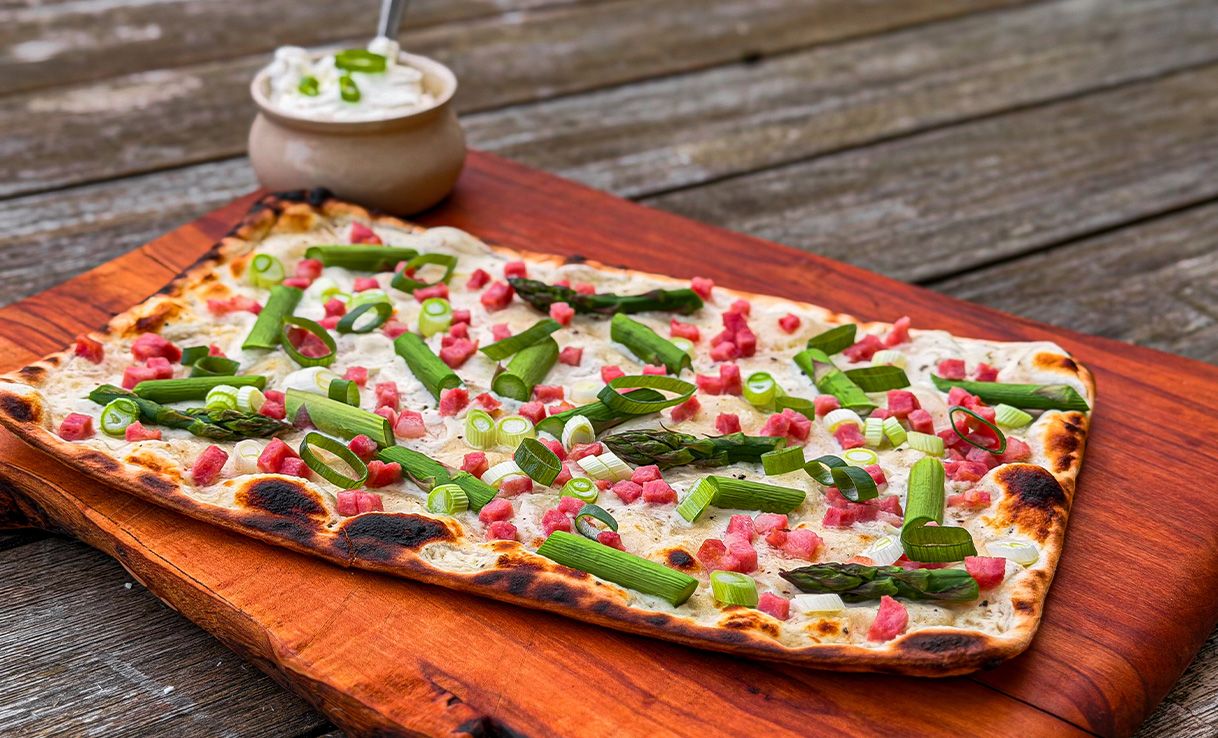 Flammkuchen mit Spargel