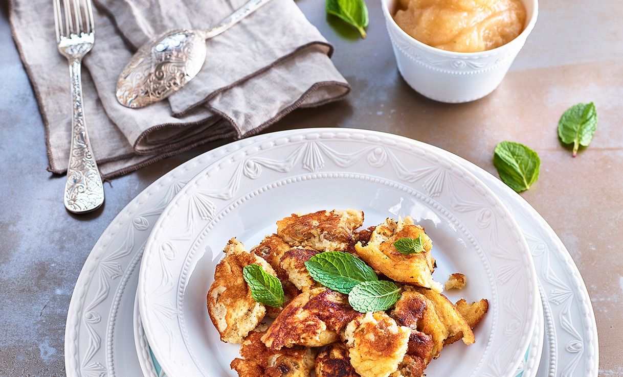 Brotschmarren Kaiserart mit Apfelkompott