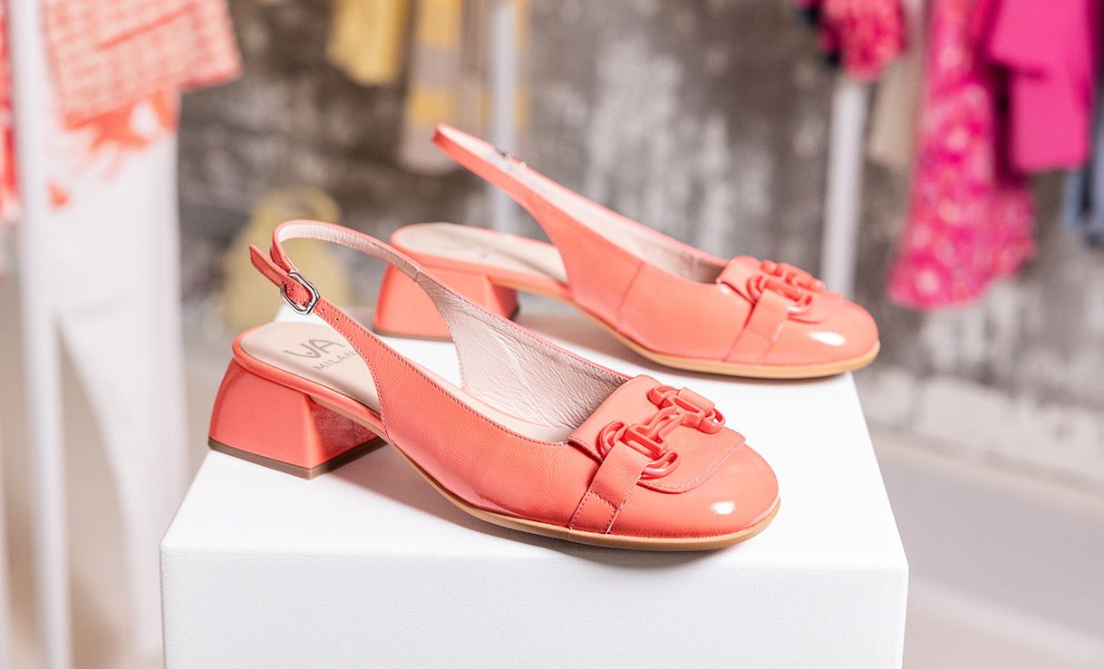 Schuhe in Knallfarben