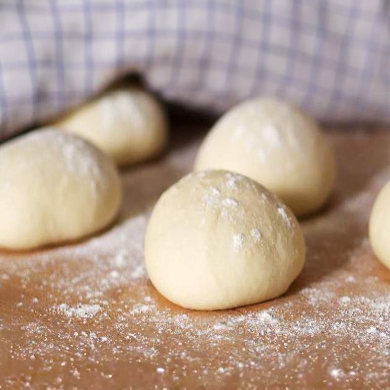 Klassischer Pizzateig