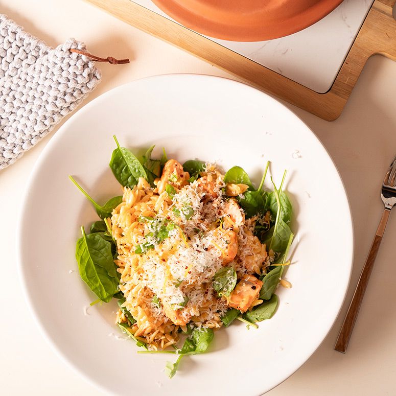 Kritharaki mit Lachs und Spinat