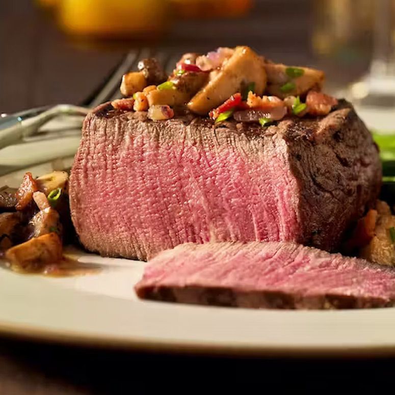 Rindersteaks mit gebratenen Champignons und Rotwein-Vinaigrette