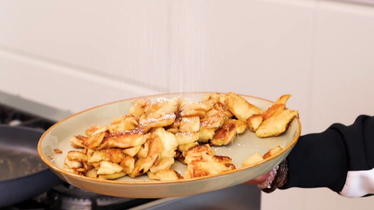 Kaiserschmarrn mit Apfel